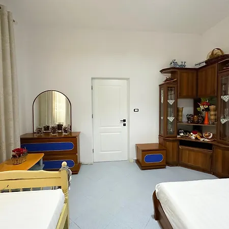 La Casetta Apartment Golem (Tirana)